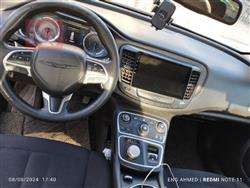 Chrysler 200